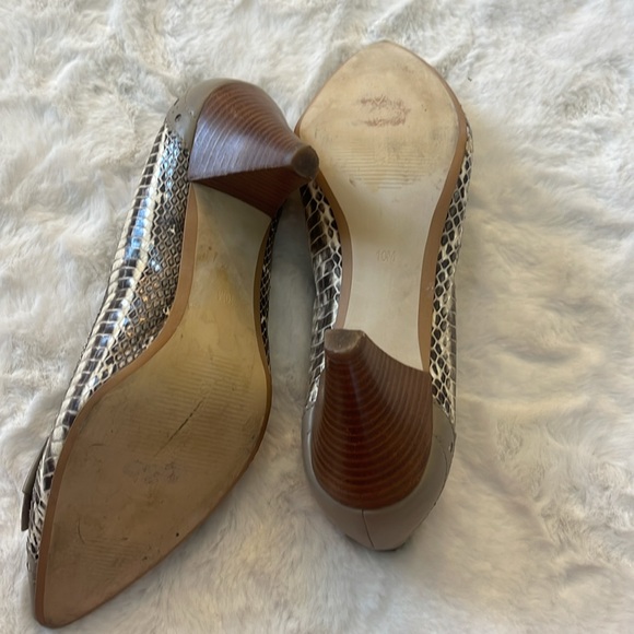 B Makowsky Heels - Picture 7 of 13